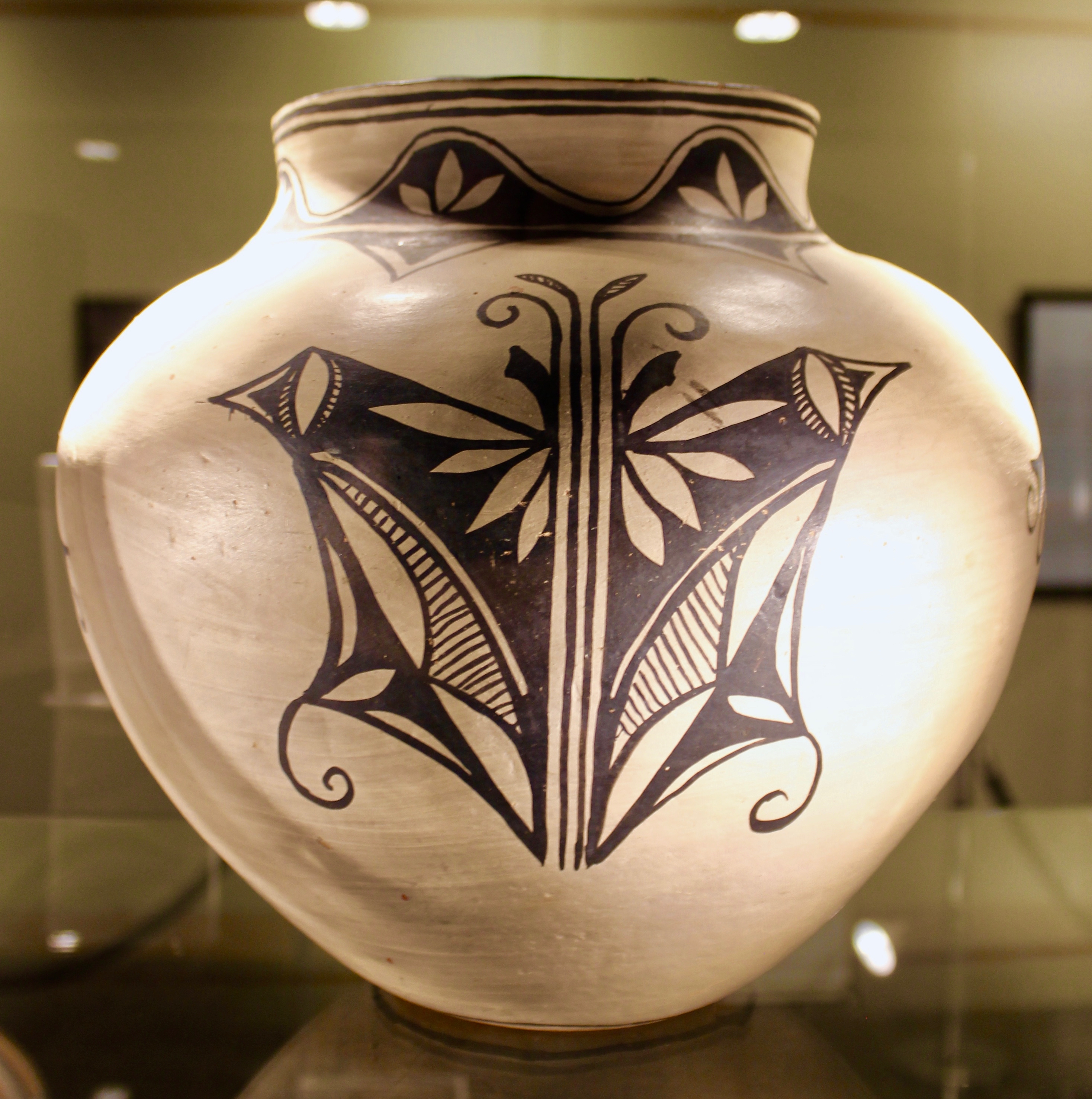 Sculpting Cultures Southeast and Southwest Native Pottery Exhibit